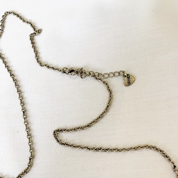 BRANDY MELVILLE | LONG SILVER TRIANGLE NECKLACE - Picture 3 of 4